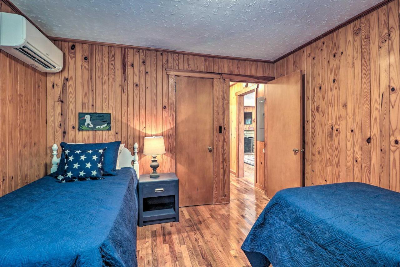 Waterfront Lake Martin Home With Grill And Beach! Eclectic 외부 사진