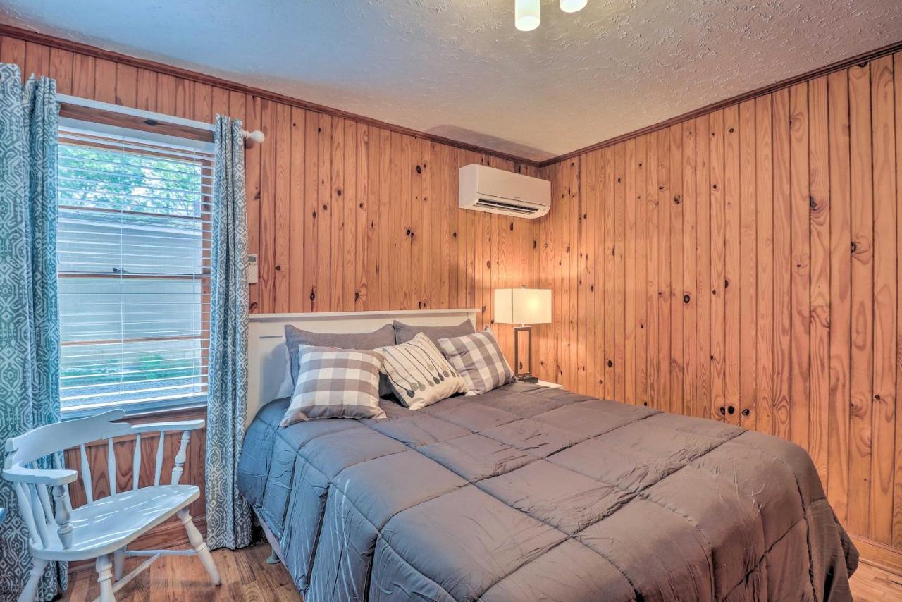 Waterfront Lake Martin Home With Grill And Beach! Eclectic 외부 사진